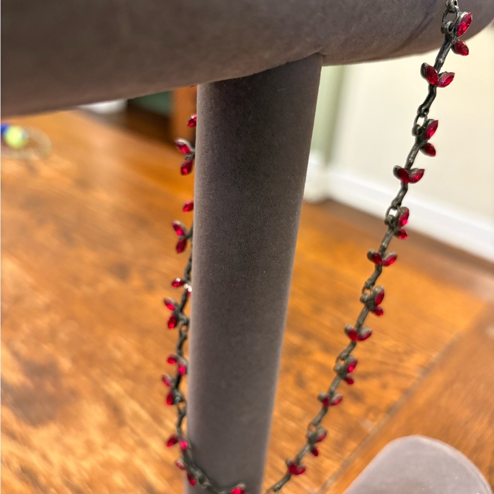 Yoni Z Magenta Beaded Floral Necklace